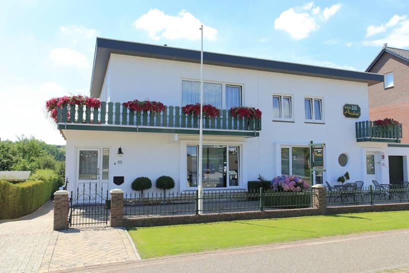Panorama Sousberg B&B En Appartementen Schin op Geul Kültér fotó